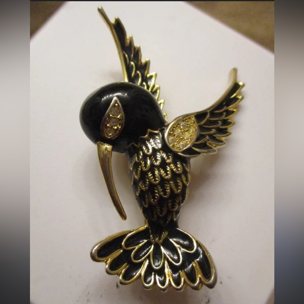Goldtone and Black Enamel Hummingbird Brooch - Picture 3 of 12
